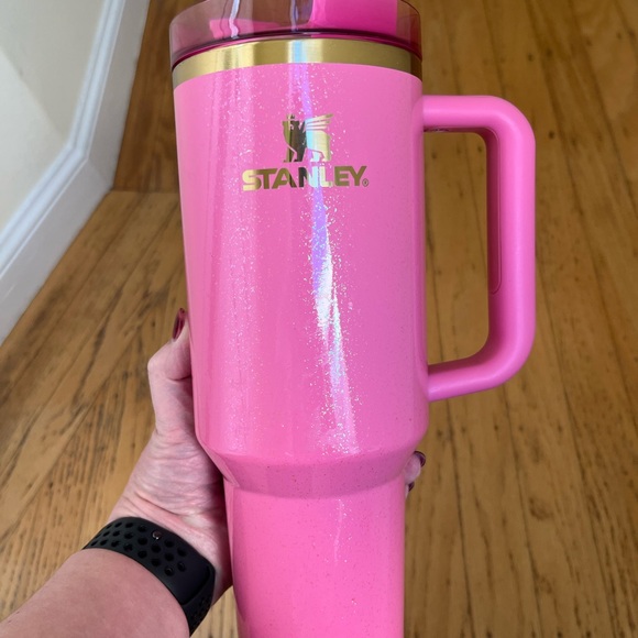 2024 Stanley 40oz Tumbler (Wicked Theme, Glinda) with new straws. - Picture 5 of 12